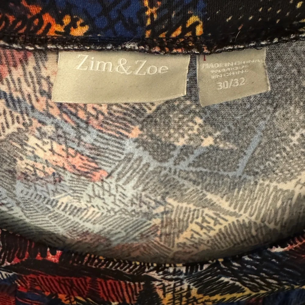 Zim & Zoe (Avenue) Sleeveless Malerie Tunic - Picture 3 of 5